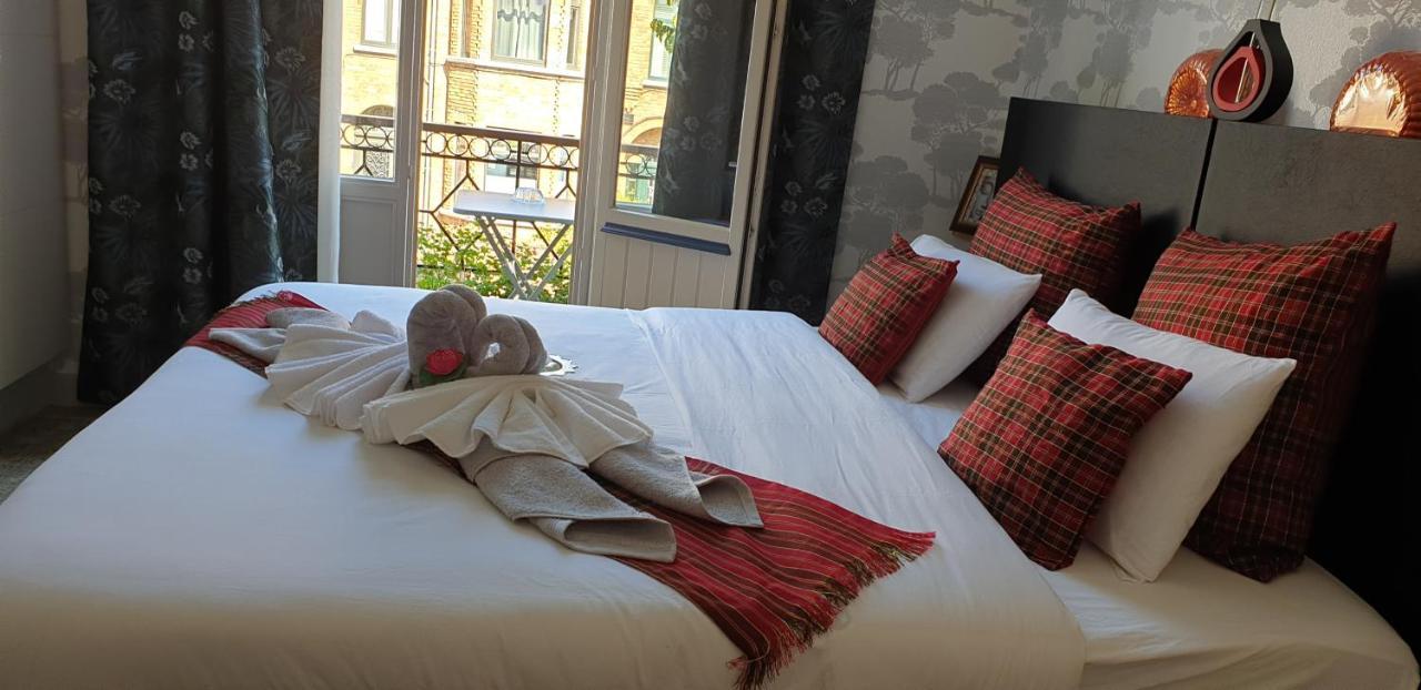Baan Siam Hotel บรูจส์ ภายนอก รูปภาพ