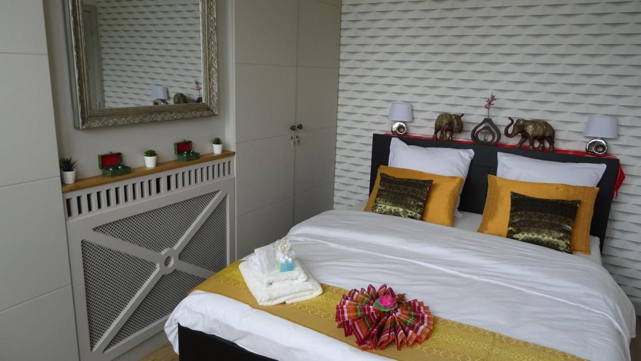 Baan Siam Hotel บรูจส์ ภายนอก รูปภาพ